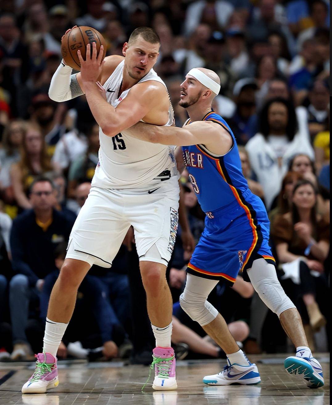 更是一个时 更是一个时